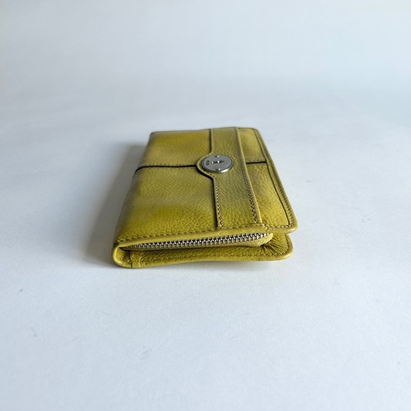 Fossil Yellow Genuine Leather Zip Closure Wallet - Picture 15 of 15